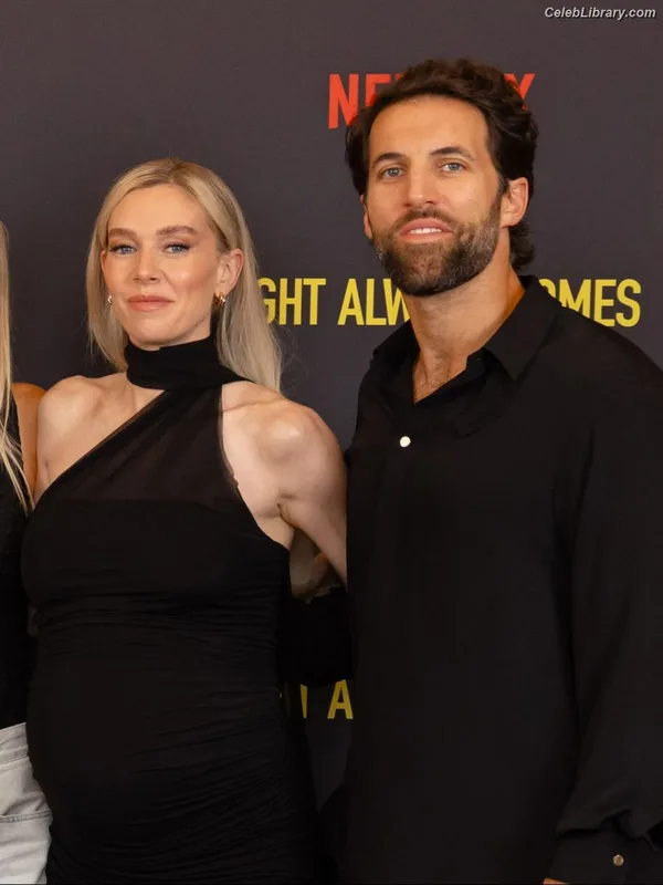 Vanessa Kirby photo 22 of 1109