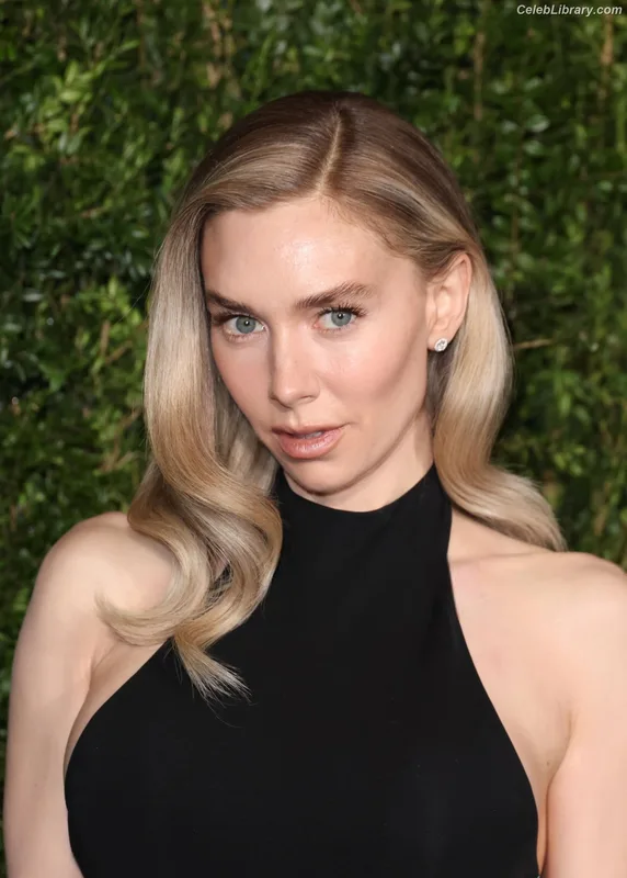 Vanessa Kirby photo 14 of 1109
