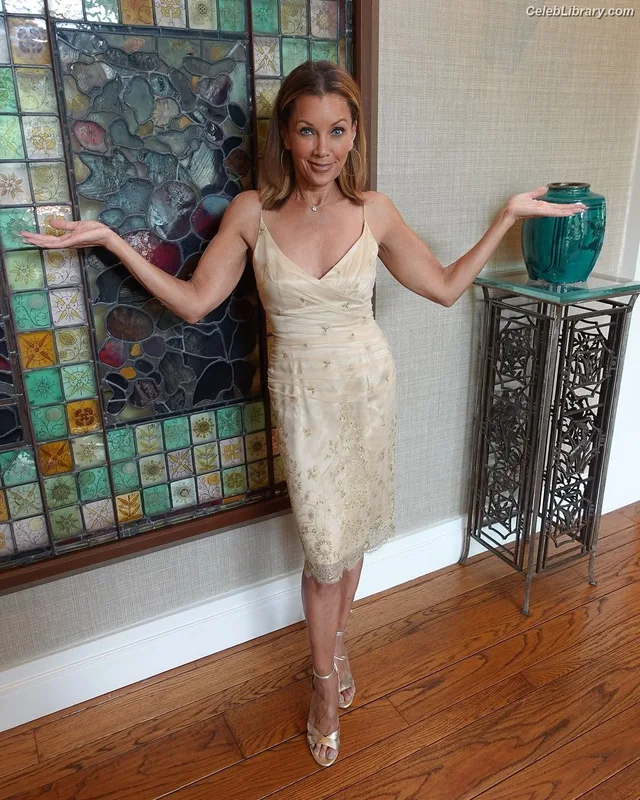 Vanessa L. Williams photo 1 of 129