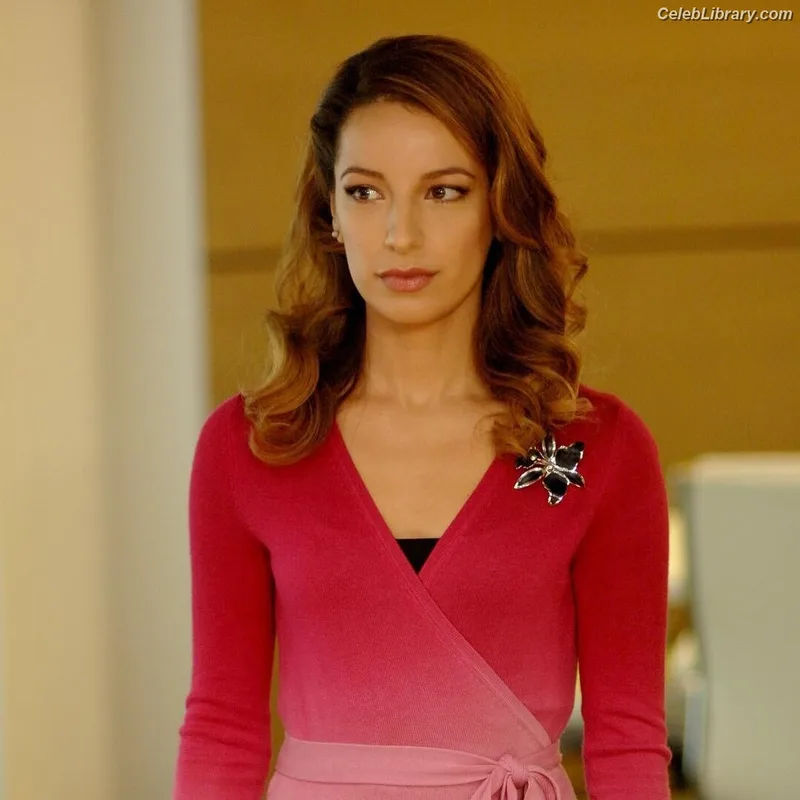 Vanessa Lengies photo 3 of 52