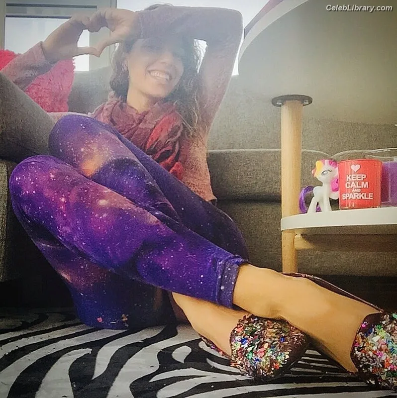 Vanessa Lengies photo 7 of 52