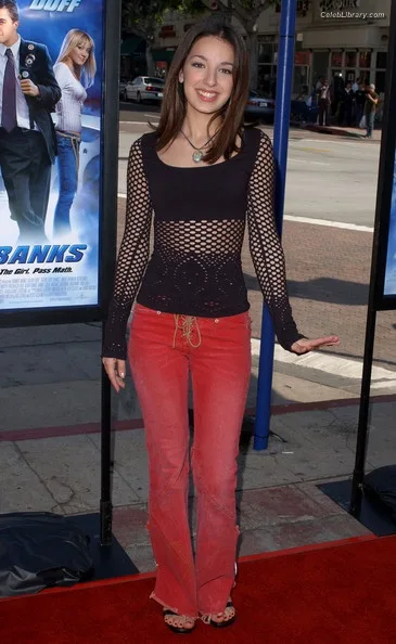 Vanessa Lengies photo 6 of 52