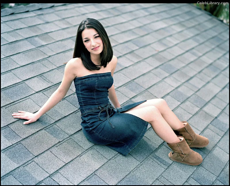 Vanessa Lengies photo 17 of 52