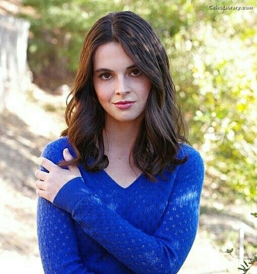 Vanessa Marano photo 8 of 1085