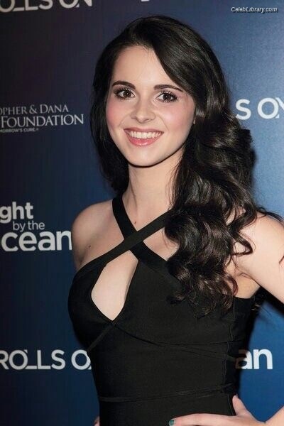 Vanessa Marano photo 20 of 1085