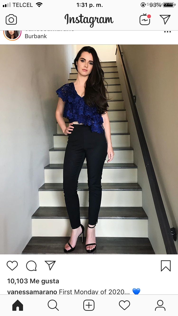 Vanessa Marano photo 14 of 1085