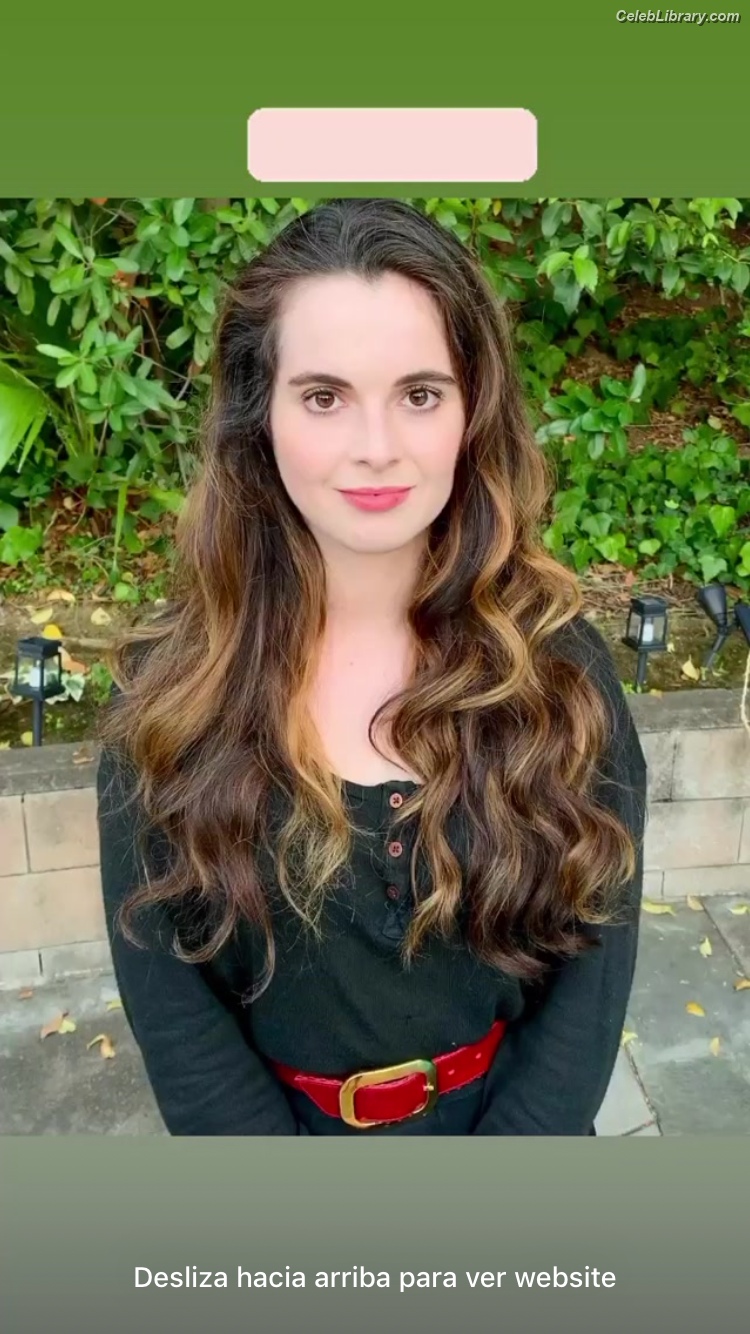 Vanessa Marano photo 2 of 1085