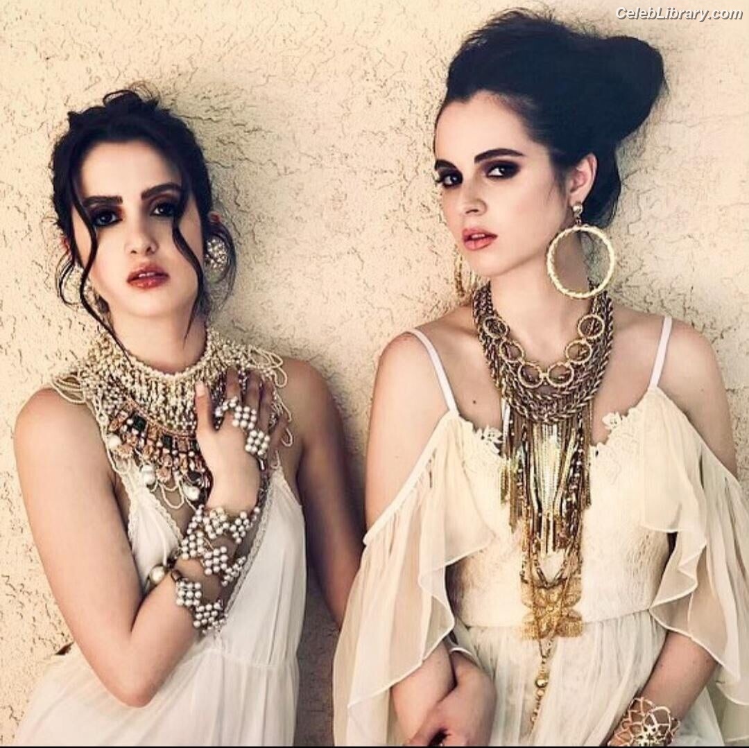 Vanessa Marano photo 2 of 1085