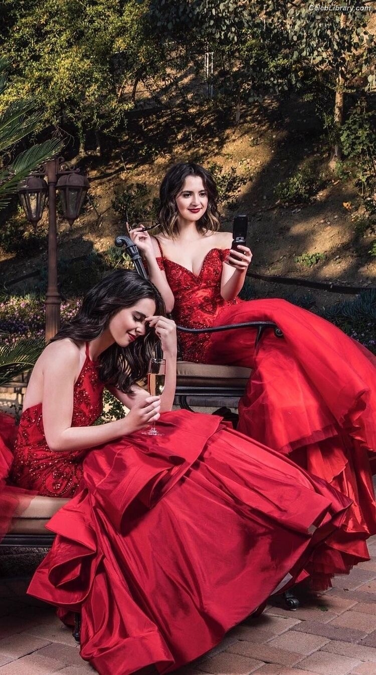 Vanessa Marano photo 16 of 1085