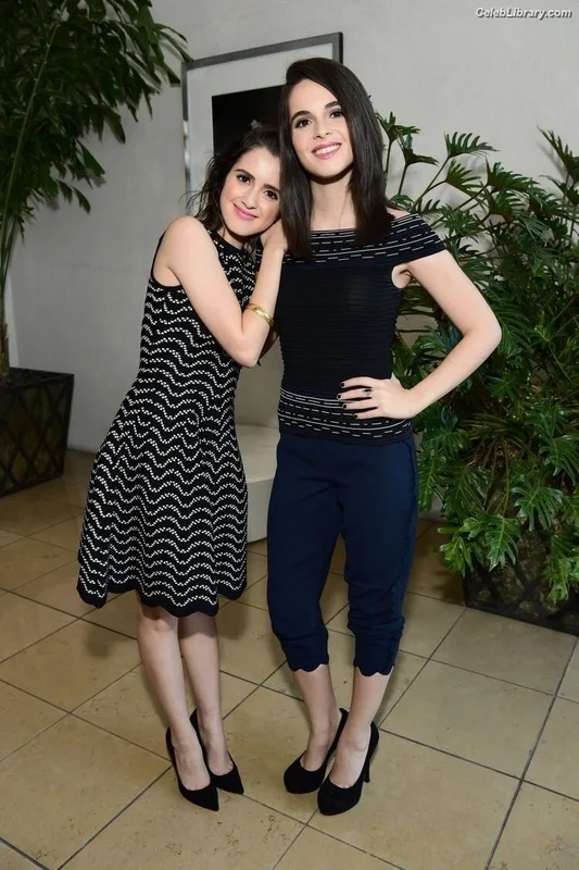 Vanessa Marano photo 4 of 1085