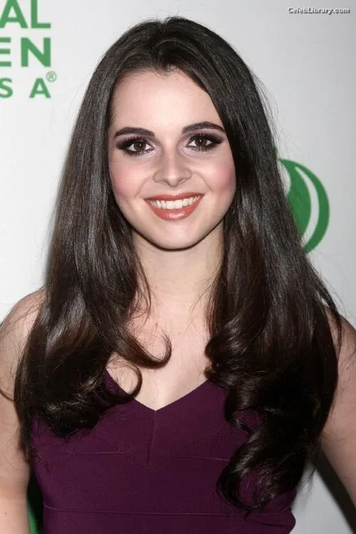 Vanessa Marano photo 18 of 1085
