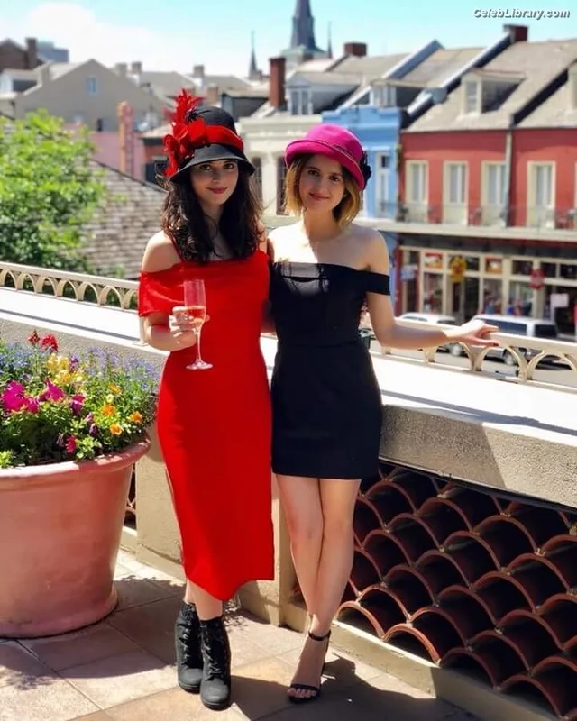 Vanessa Marano photo 15 of 1085