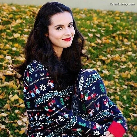 Vanessa Marano photo 19 of 1085