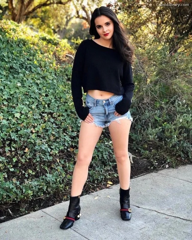 Vanessa Marano photo 20 of 1085