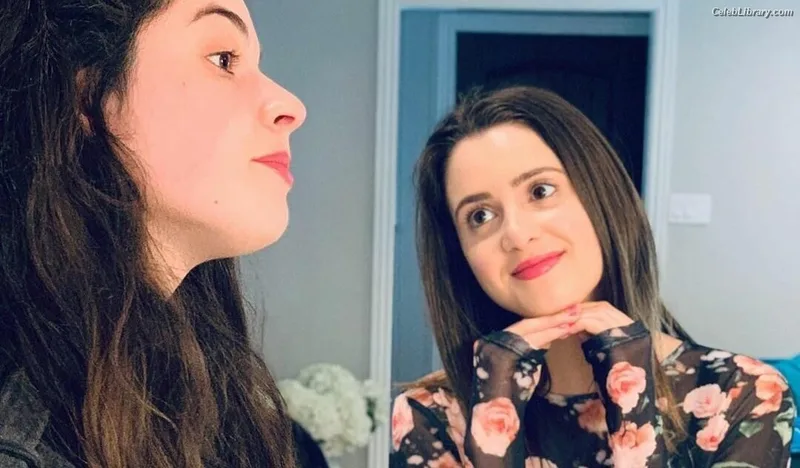 Vanessa Marano photo 24 of 1085