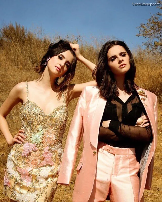 Vanessa Marano photo 4 of 1085