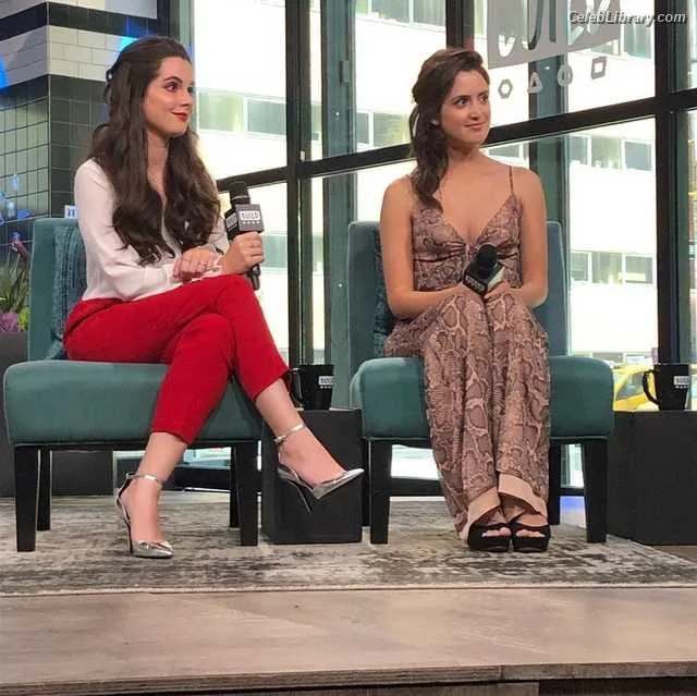 Vanessa Marano photo 19 of 1085