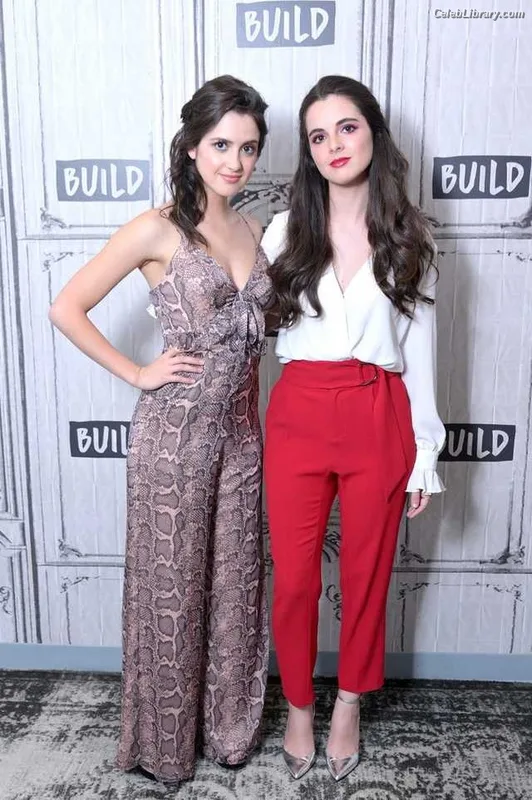 Vanessa Marano photo 23 of 1085