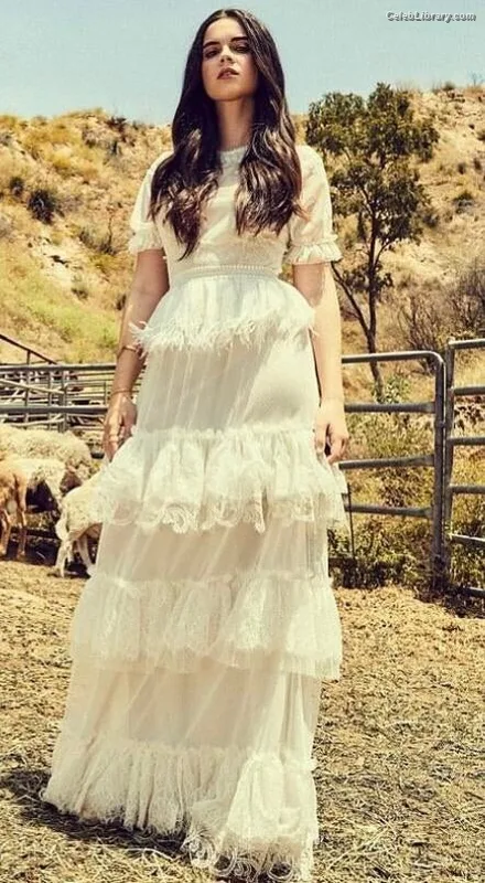 Vanessa Marano photo 6 of 1085