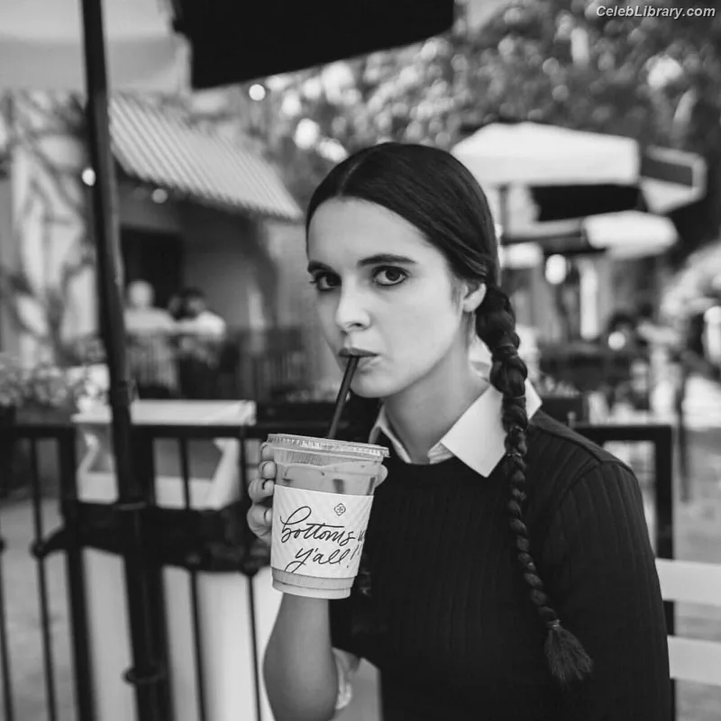 Vanessa Marano photo 12 of 1085