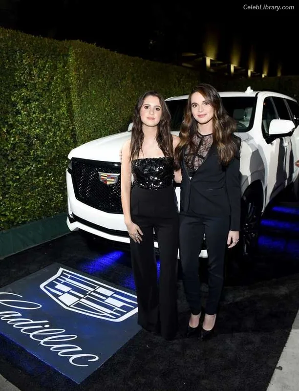 Vanessa Marano photo 3 of 1085