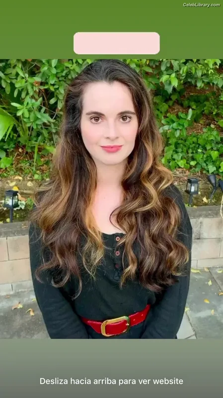 Vanessa Marano photo 2 of 1085