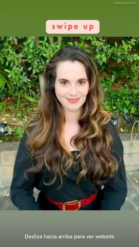 Vanessa Marano photo 5 of 1085
