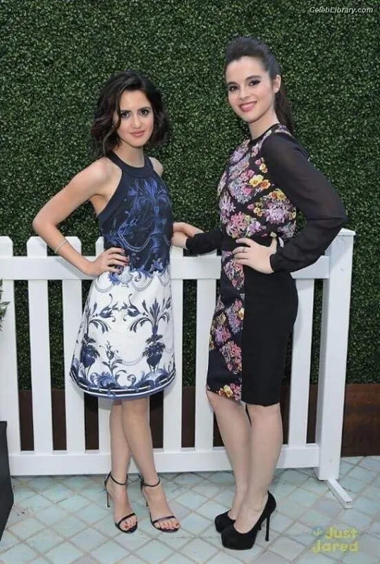 Vanessa Marano photo 16 of 1085