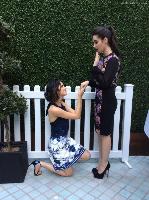 Vanessa Marano photo 23 of 1085
