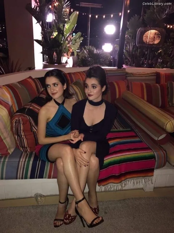 Vanessa Marano photo 13 of 1085