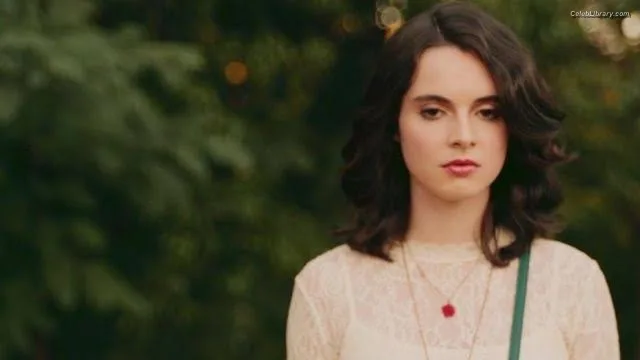 Vanessa Marano photo 24 of 1085