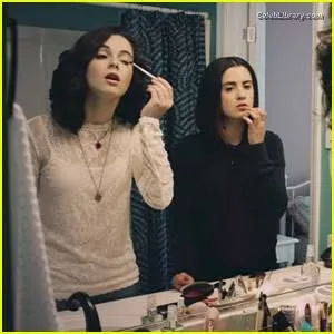 Vanessa Marano photo 2 of 1085