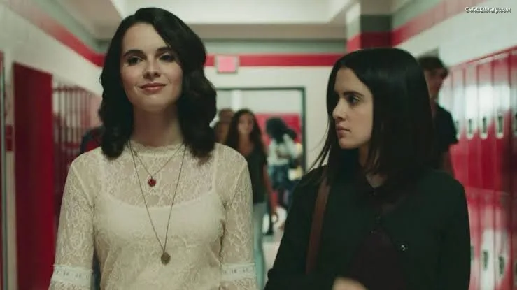 Vanessa Marano photo 7 of 1085