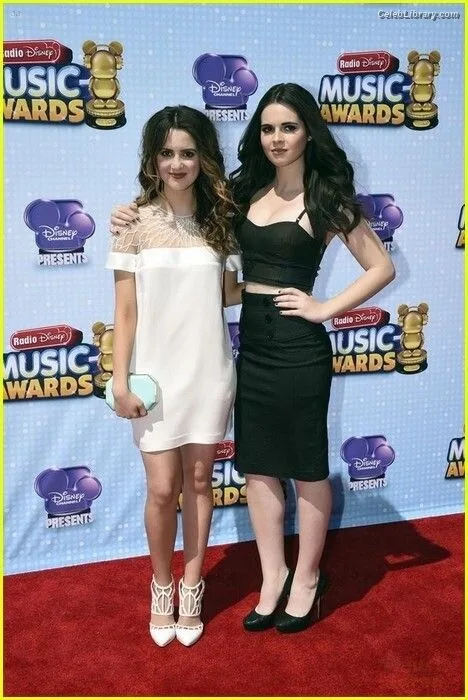 Vanessa Marano photo 16 of 1085