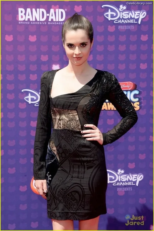Vanessa Marano photo 11 of 1085