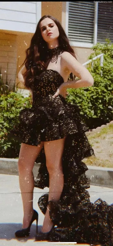 Vanessa Marano photo 20 of 1085