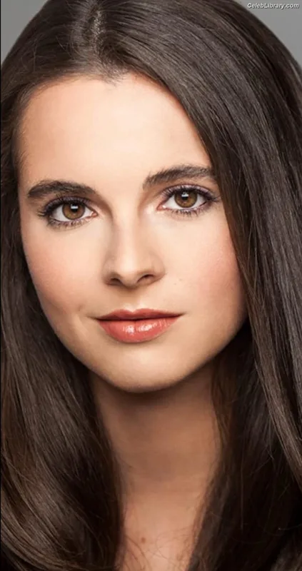 Vanessa Marano photo 24 of 1085