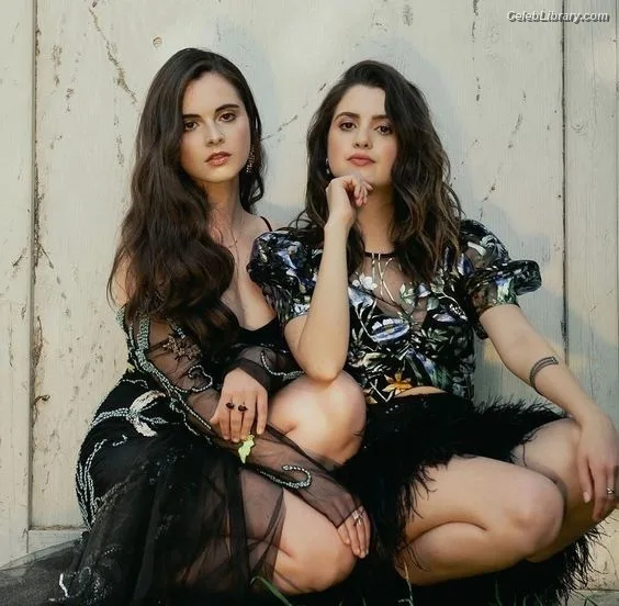 Vanessa Marano photo 12 of 1085