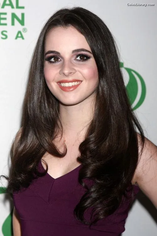 Vanessa Marano photo 19 of 1085