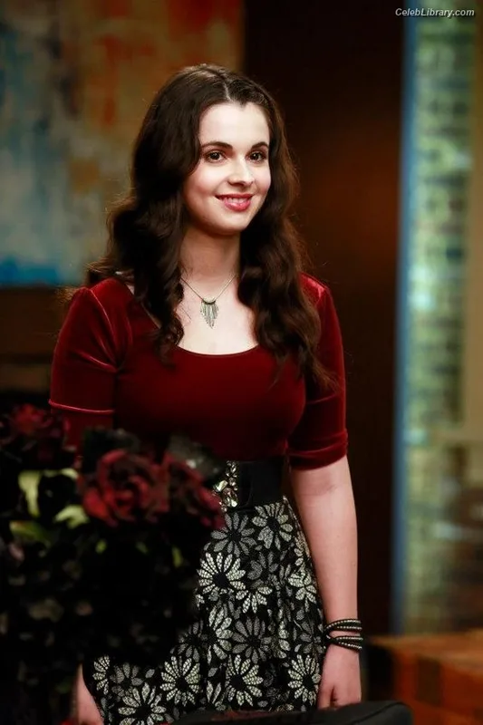 Vanessa Marano photo 14 of 1085