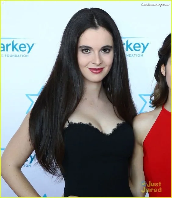 Vanessa Marano photo 15 of 1085