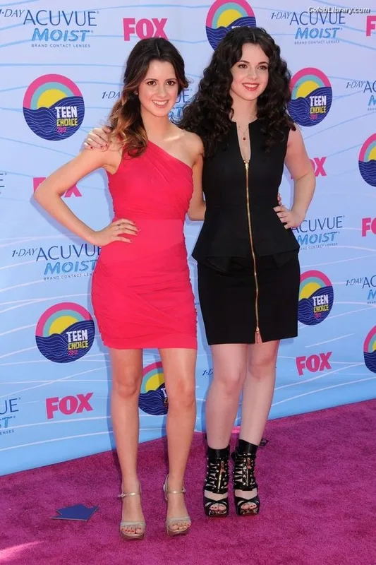Vanessa Marano photo 7 of 1085