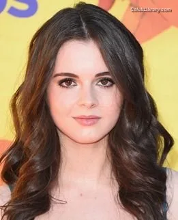 Vanessa Marano photo 6 of 1085