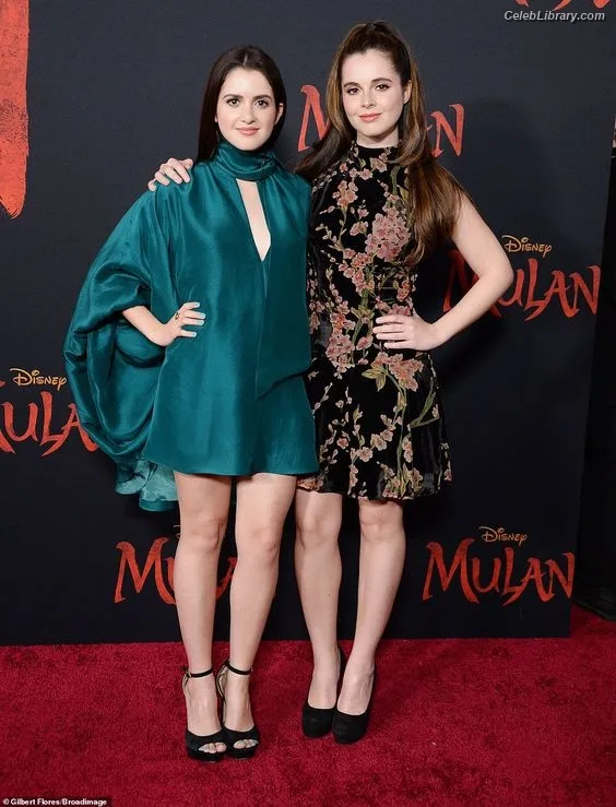 Vanessa Marano photo 6 of 1085