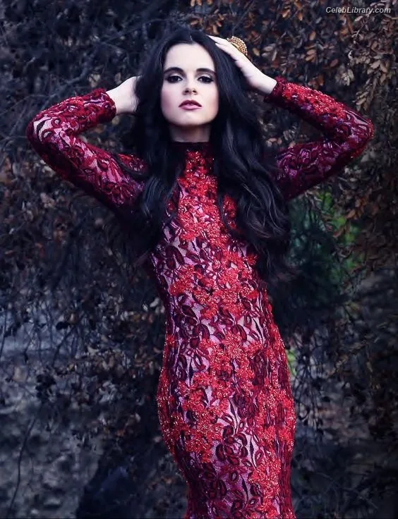 Vanessa Marano photo 7 of 1085