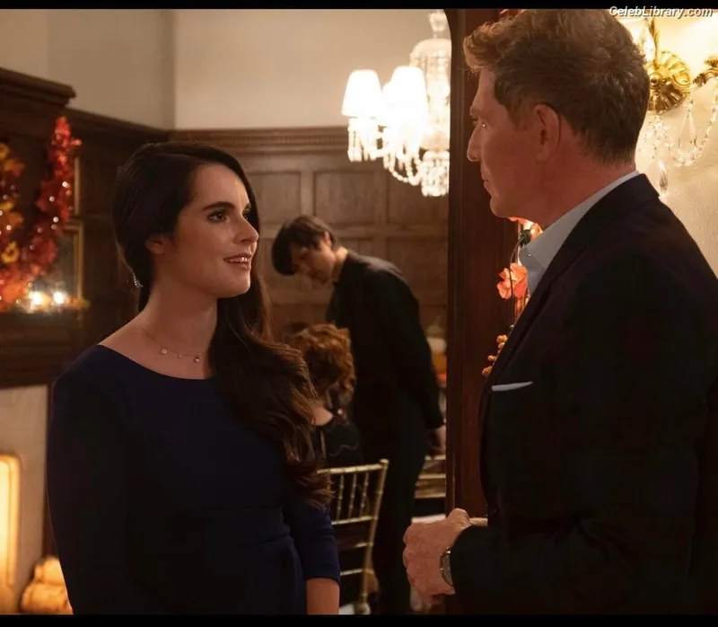 Vanessa Marano photo 14 of 1085