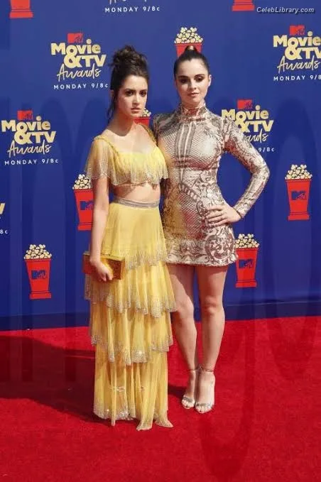 Vanessa Marano photo 1 of 1085
