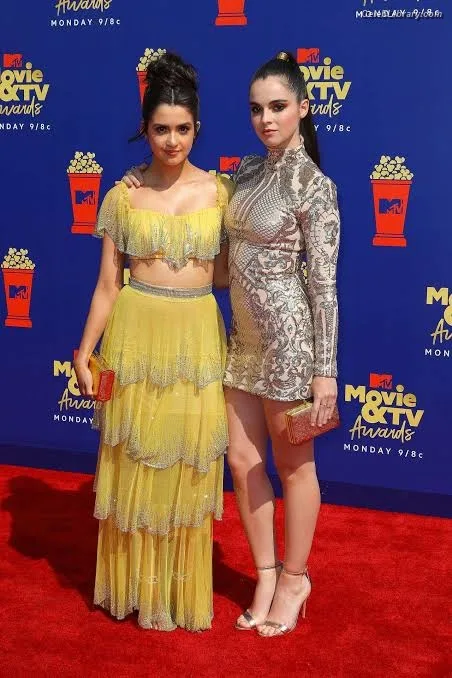 Vanessa Marano photo 3 of 1085