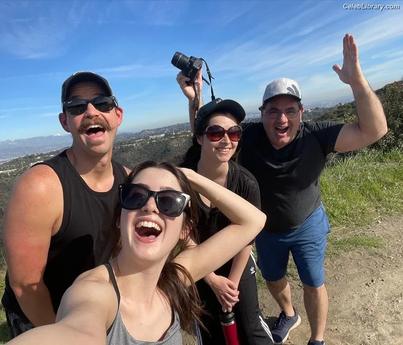 Vanessa Marano photo 21 of 1085