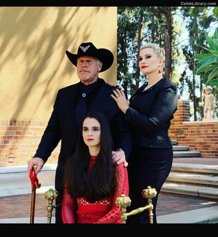 Vanessa Marano photo 12 of 1085